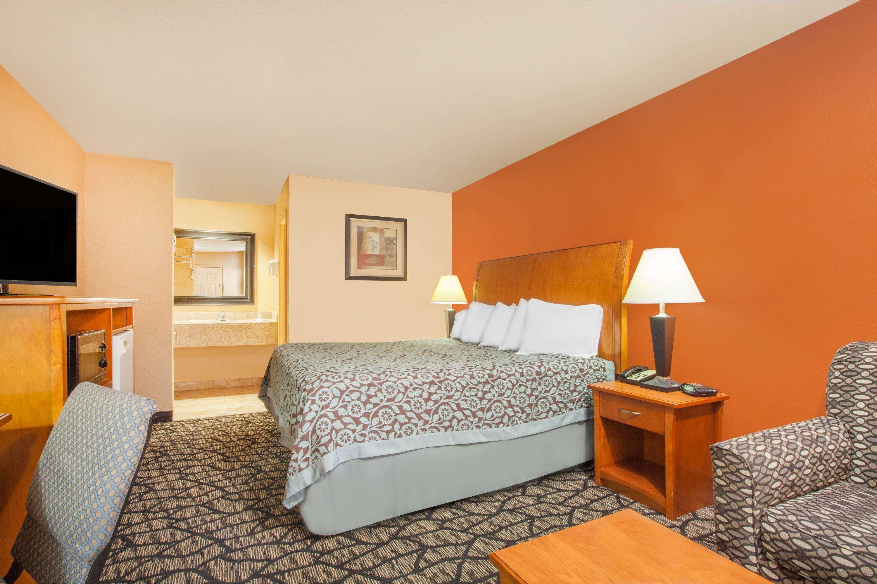 Days Inn By Wyndham Centerville Exterior foto